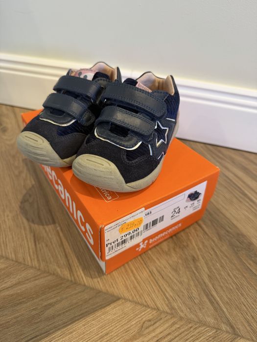 Pantofi Biomecanics marimea 24