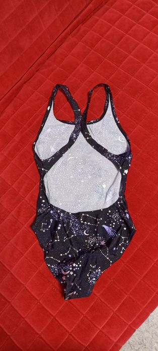 Продам купальник для плавания