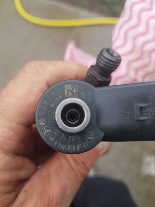 Injector Mercedes A Class w169 2.0 cdi cod 0445110167