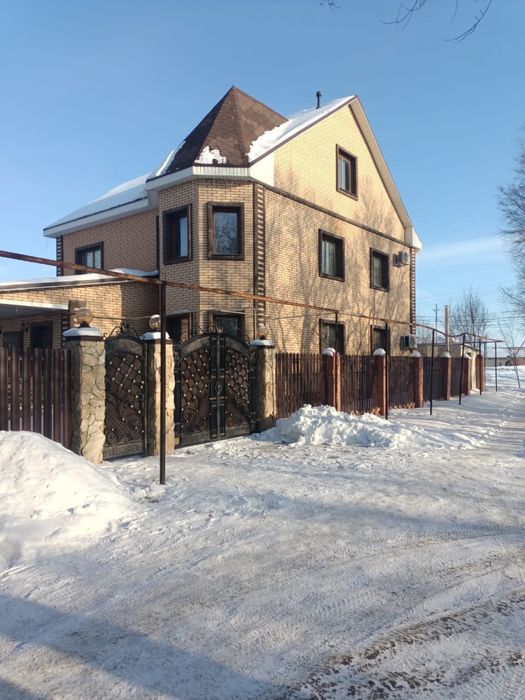 Продам коттедж двухэтажный