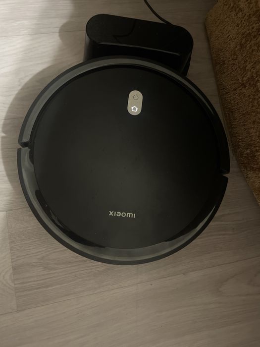 Продам робот пылесос Xiaomi