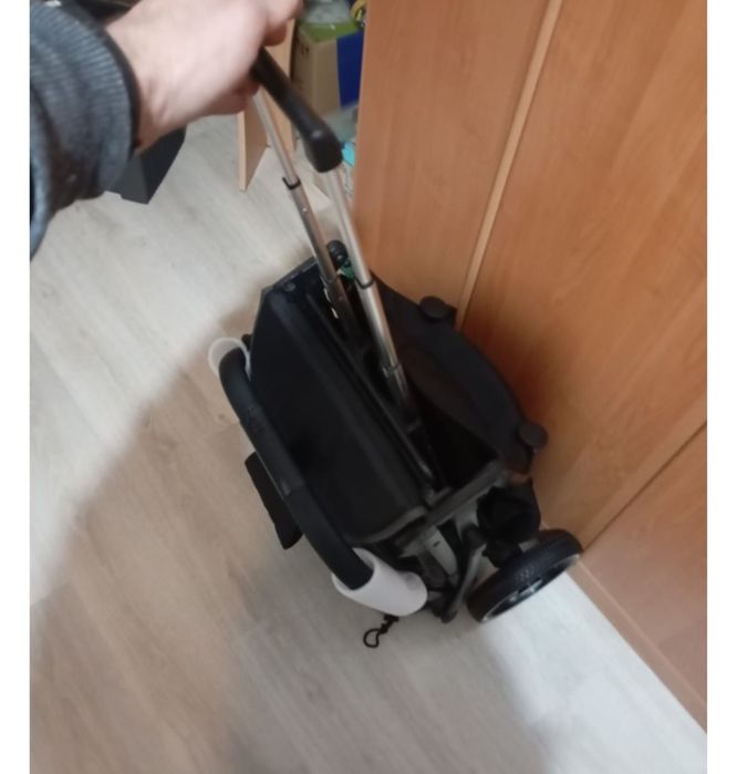 Продам детскую коляску