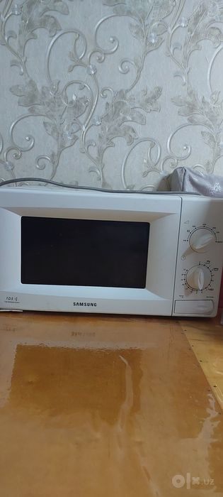 продам б/у микроволновку Самсунг, рабочая. 300.000