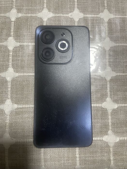 Infinix smart 8.  Продается телефон