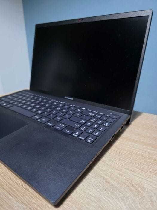 Laptop expertbook i7, 16GB, SSD512