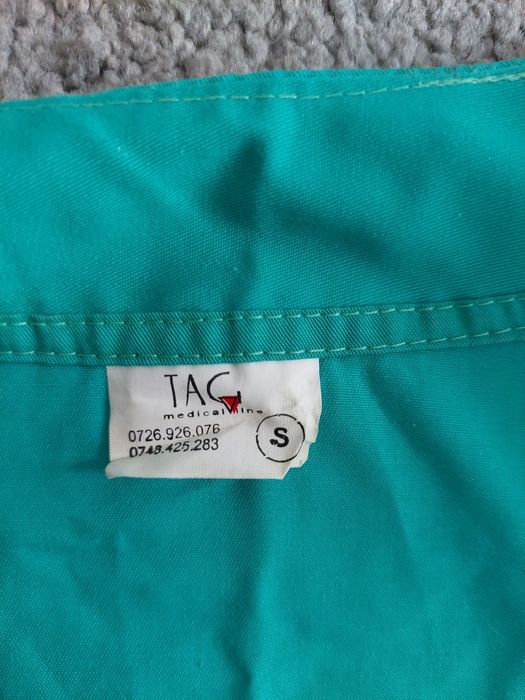 Costum/ Uniforma medical/a