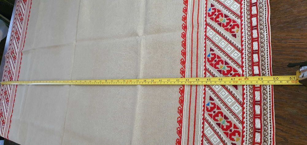 Ленена покривка-бижу