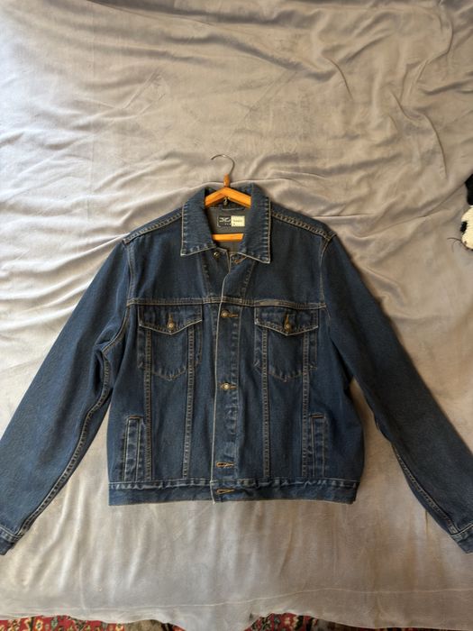 Джинсовая куртка