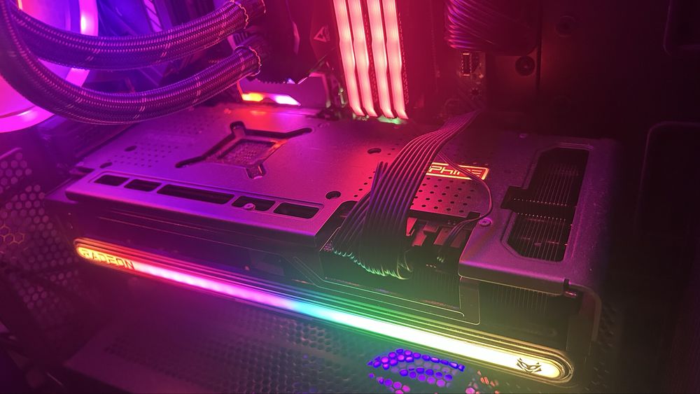 Placa video RX7700XT Nitro+ Ploiesti • OLX.ro