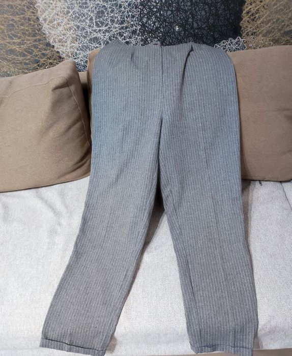 Продам женский брючный костюм.Состояние отличное Размер 46