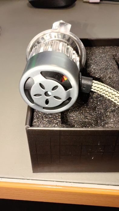 Becuri Led auto H4