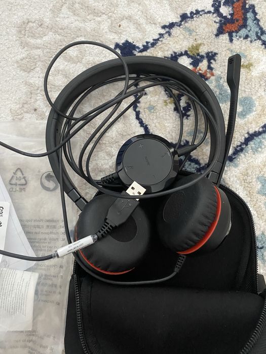 Наушник jabra новые