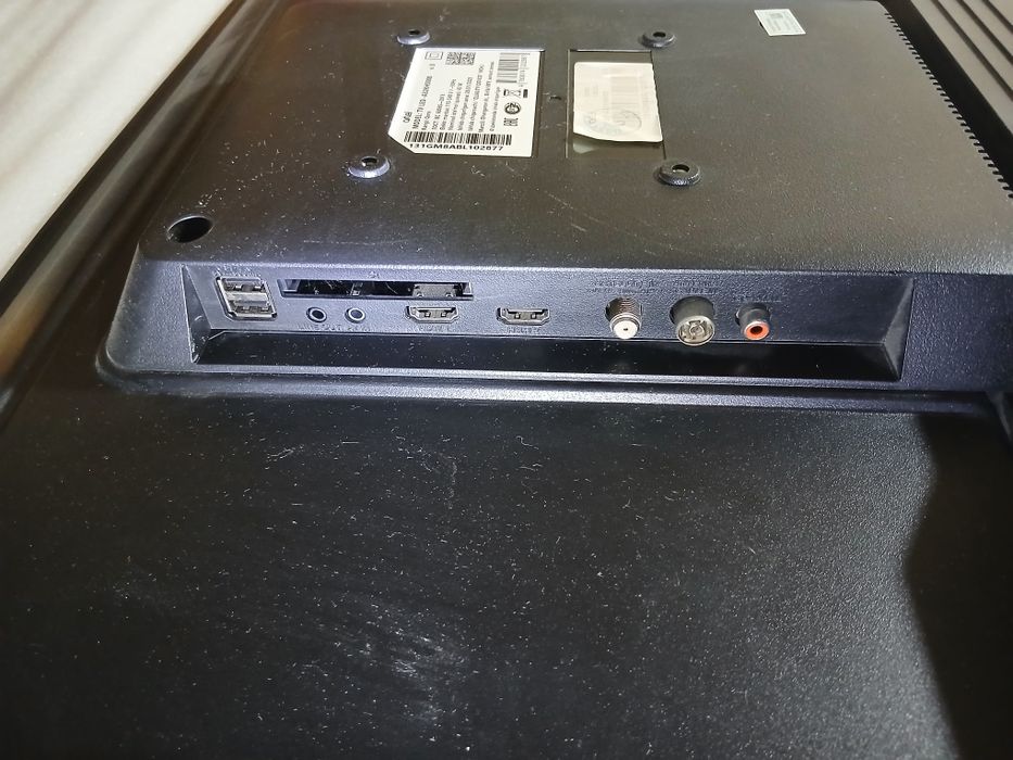 ARTEL TV LED A32KH5000 zapchastga ekran singan