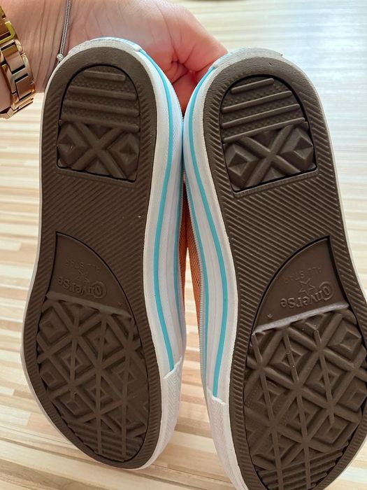 Teniși Vans,Converse