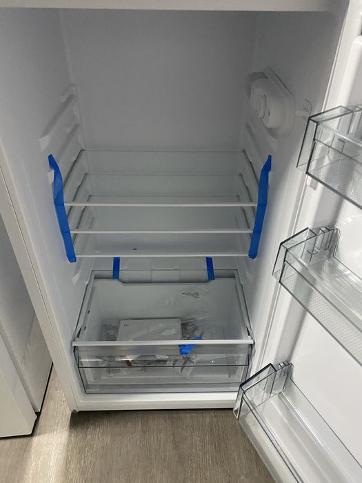 Хладилник с фризер VOX KG 2500 E