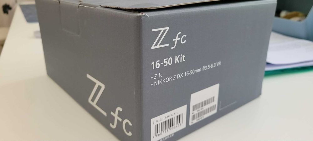 Фотоапарати Nikon Z fc и Nikon D60