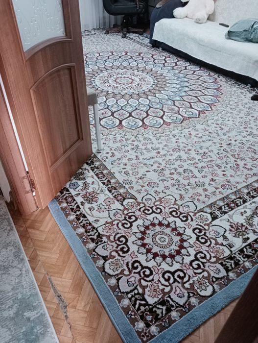 Кілем сатылады жағдайы жақсы