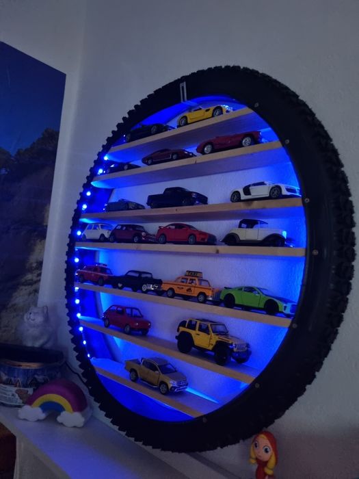 Suport pentru mașinuțe din cauciuc