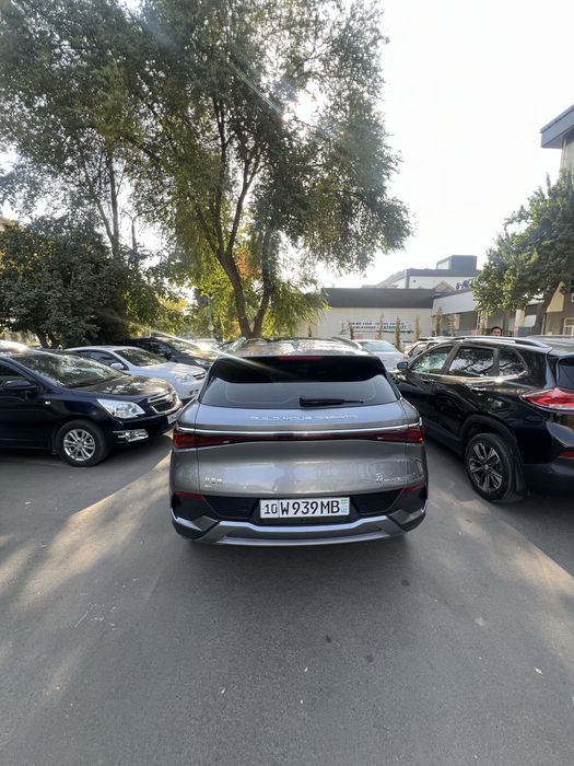 Byd yuan Plus 4 pazitsiya