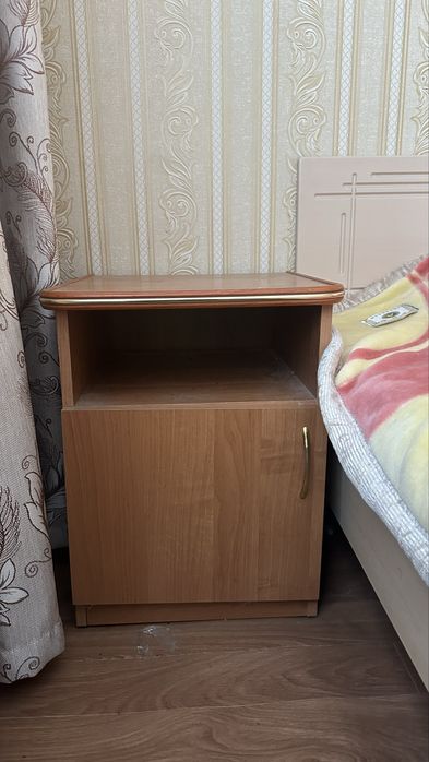 Тумба прикроватная