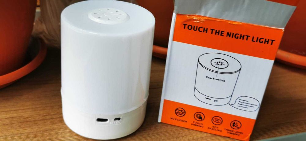 Veioza Lampa veghe touch 3 temperaturi de culoare Cadou Craciun Brad