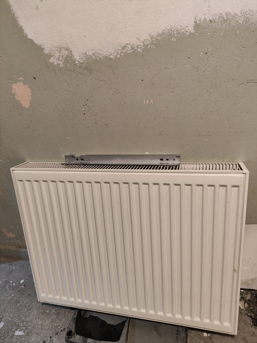 Set 5 Calorifere 240 lei toate.