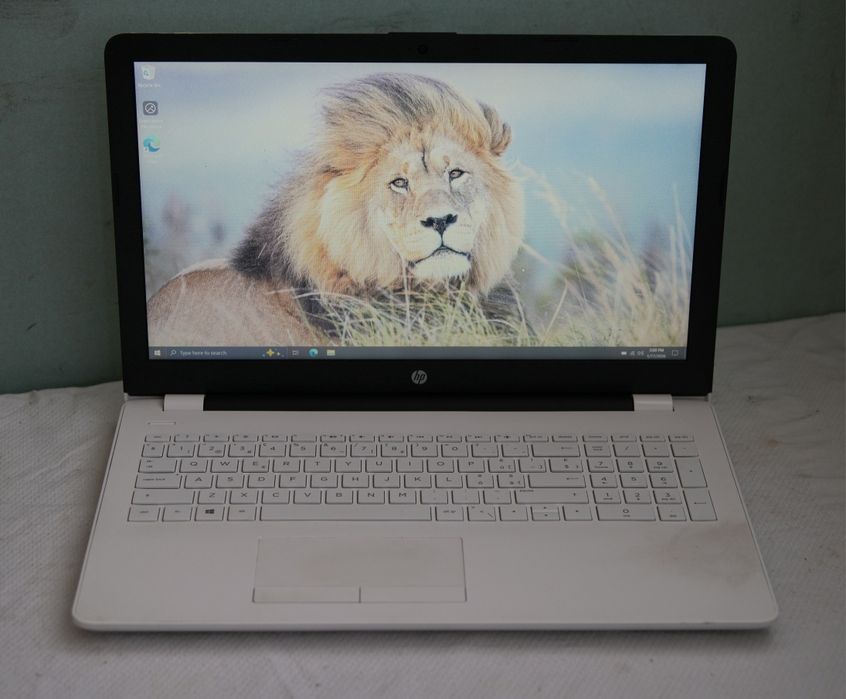 Laptop HP 15.6" acumulator 6-7 ore