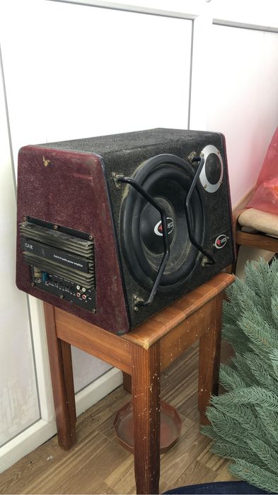 Продам сабвуфер. Работает отлично