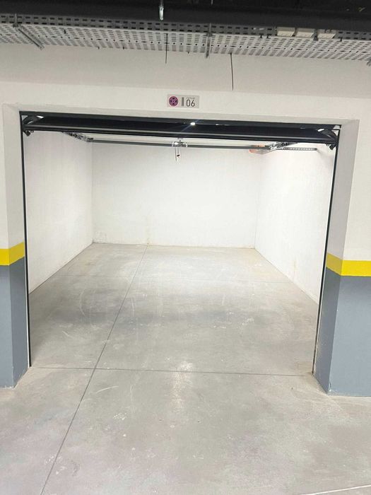 Гараж под наем в Перник кв. Изток