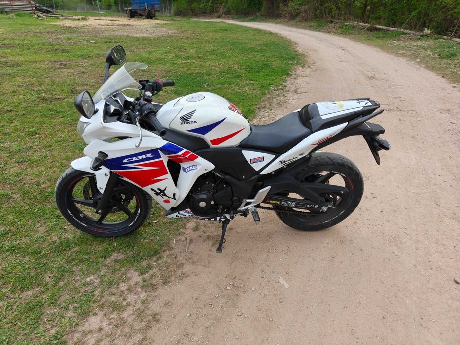 Honda CBR250R ABS