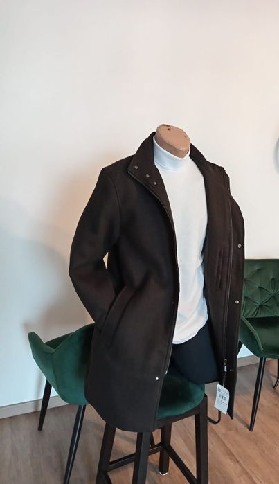 Vând  palton pt bărbați