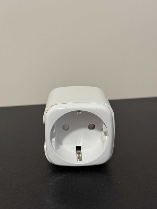 Умен контакт с измерване на консумацията на енергия!