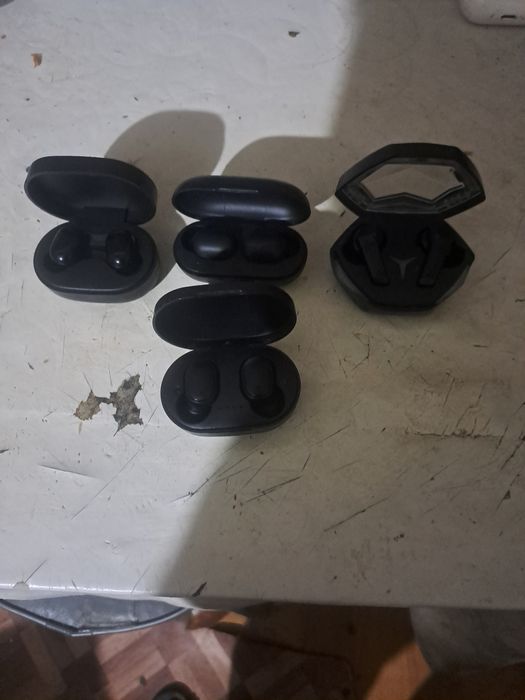 Продам без проводные наушки