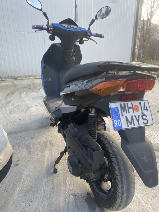 Vând scuter keeway 125