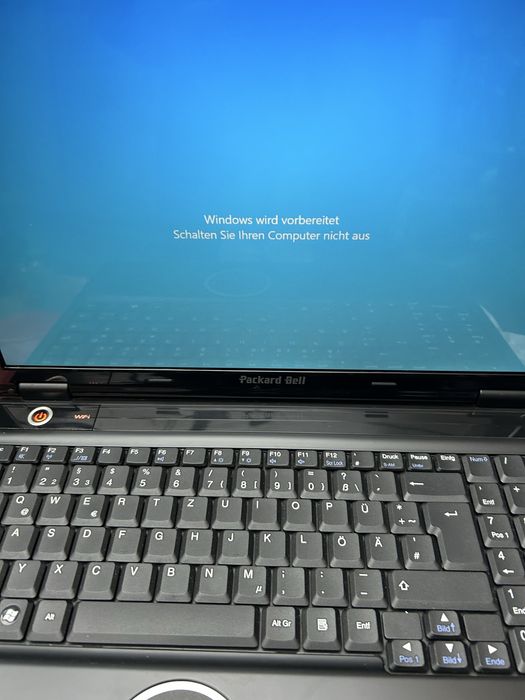 De vanzare Laptop Packard -Bell , 4 GB , Windows 10