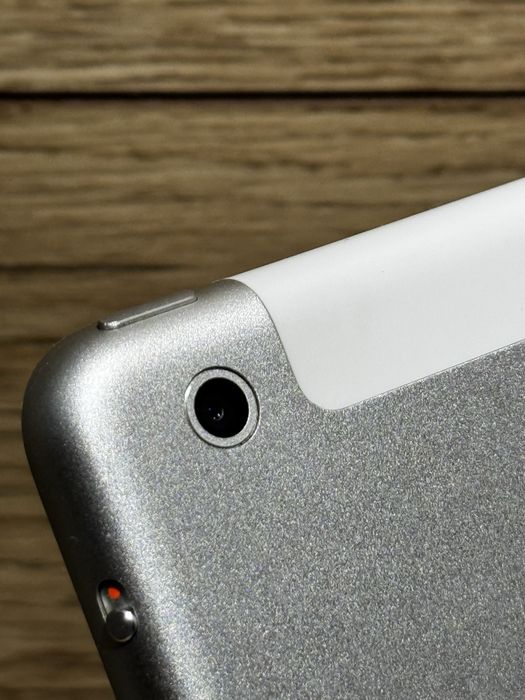 Продам ipad air 1 поколения