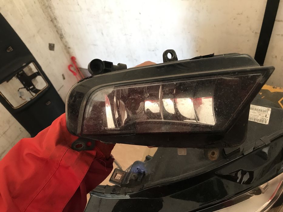 Десен Оригинален халоген за Audi A4,B8,5