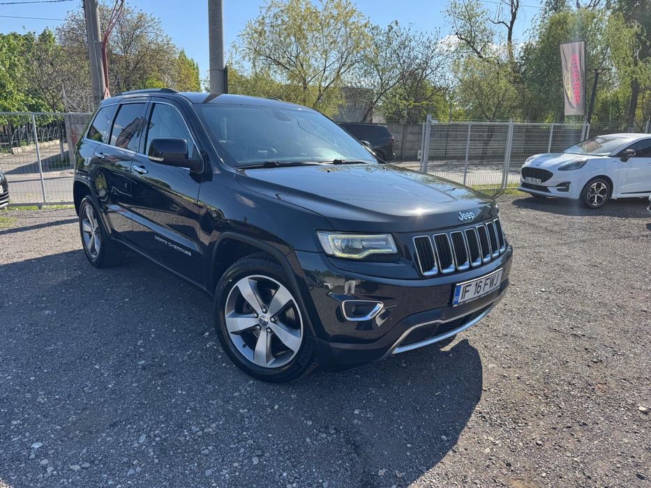 Jeep Grand Cherokee 4x4 250 CP. Fara daune in istoric