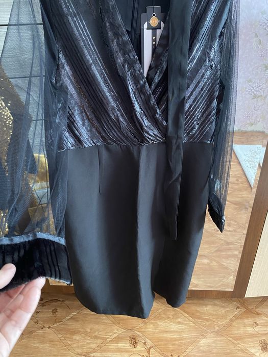 Срочно продам за 5000тг,размер 52