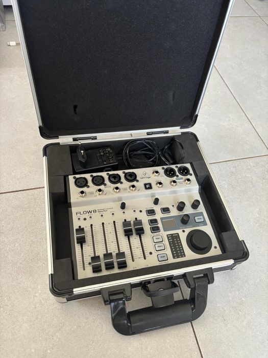 Mixer digital Behringer Flow 8