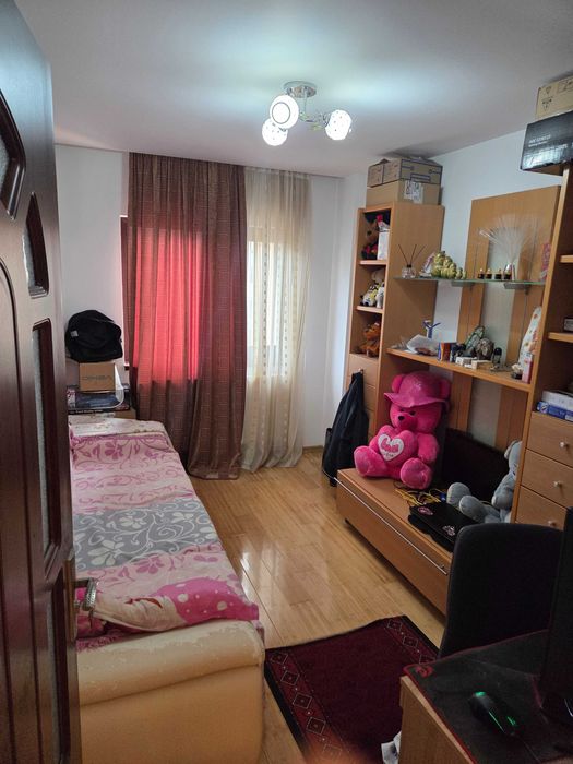 Vand Apartment cu 3 camere,et 3,  Zona visoi in Campulung muscel