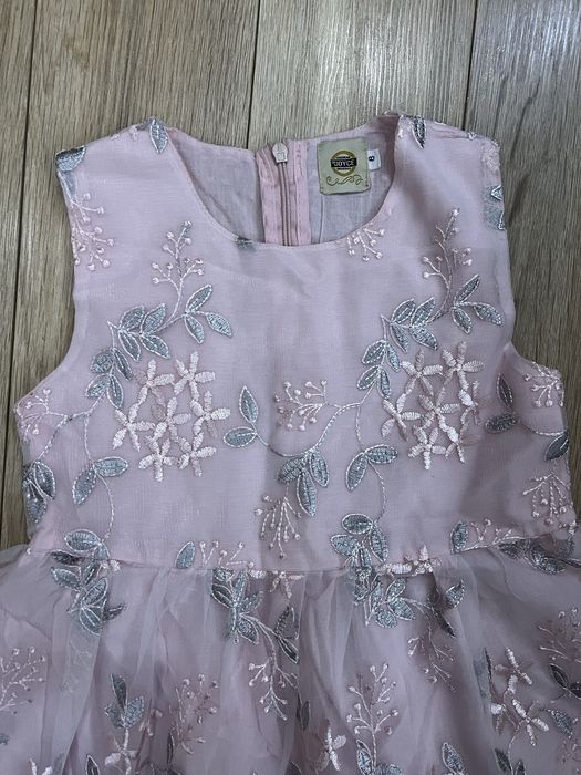 Кокетна рокличка и много сладка поличка за момиченце.