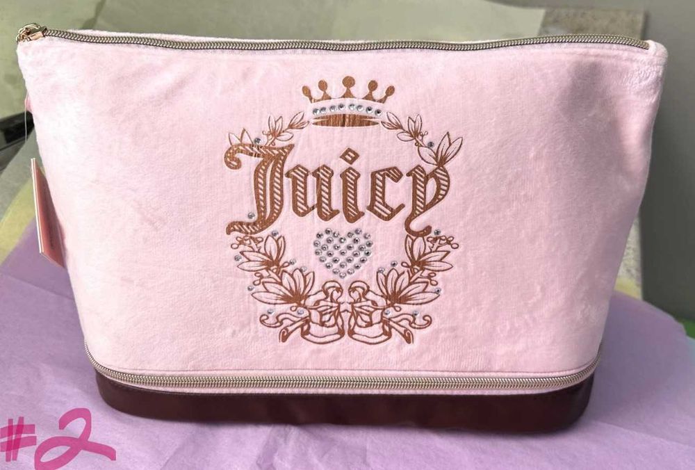 Оригинал JUICY COUTURE Розова Велурена Козметична Чанта/Несесер Голяма НОВИ с Етикет Избери!