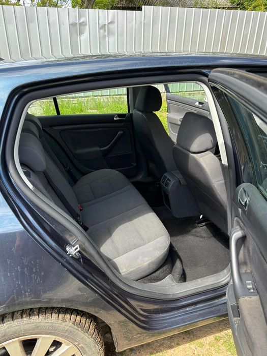 Volkswagen Golf 5 1.6 FSI