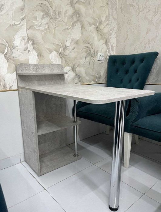 Stolik manikyur uchun