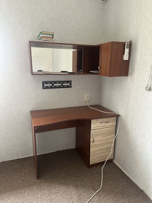 Продам стол для учебы