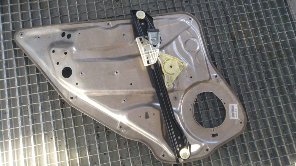 macara usa dreapta spate mercedes c-class w204 break