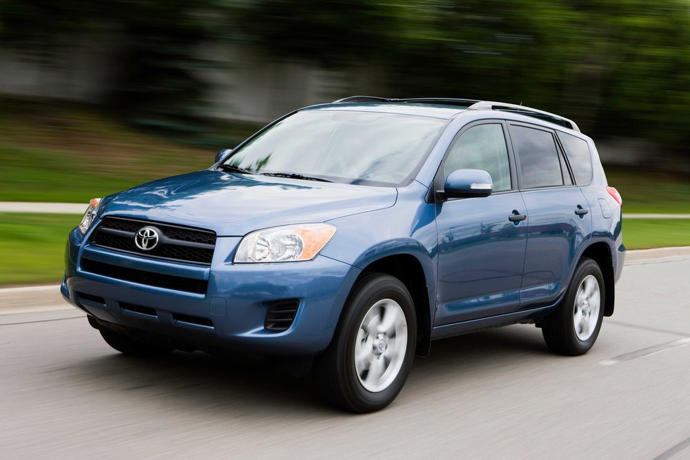 Бампер передний '09-'12  Toyota rav4