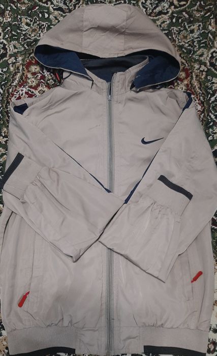 Продаётся осенние куртки.