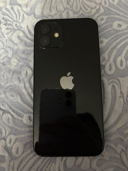 Vand iphone 12 64 gb!